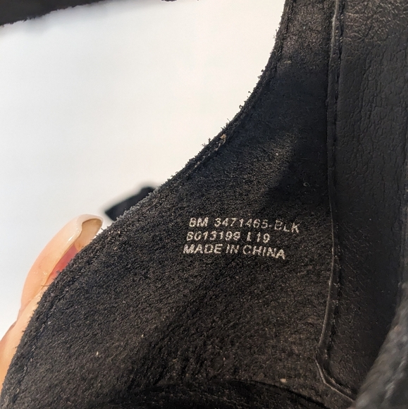 NWOT Frye and CO suede sandals - Picture 6 of 16